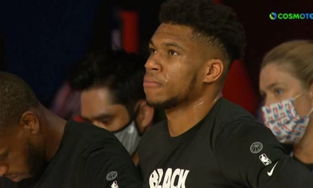 Λύγισε ο Greek Freak πριν την έναρξη του ματς με τους Μάτζικ